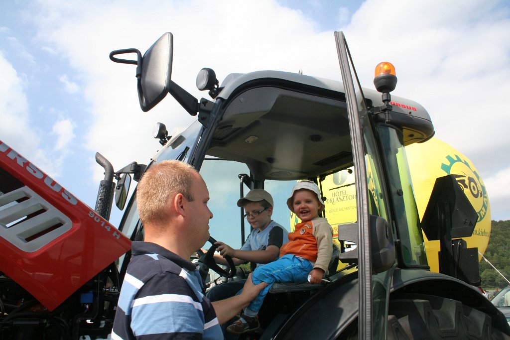 IMG_0241.JPG - Pomocnik farmera