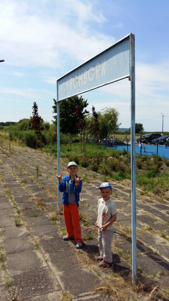 20150719_130703.jpg - Na pociąg to się chyba nie doczekamy...