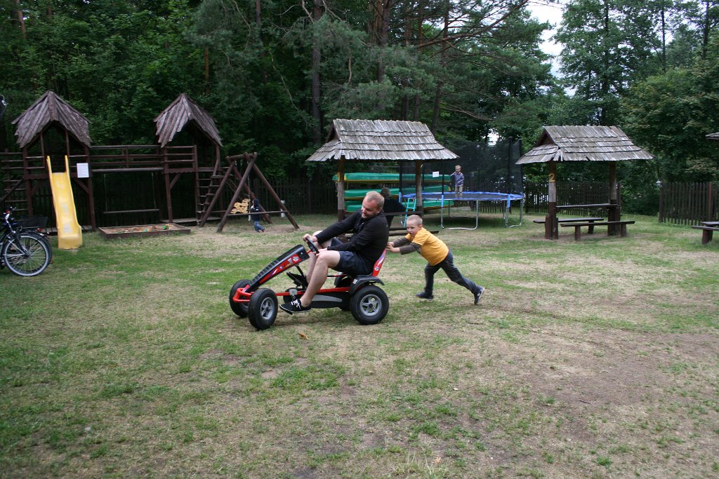 IMG_4172.JPG - Tatusia też popchniemy!