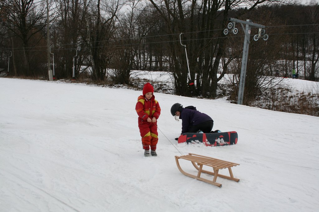 IMG_7861.JPG - Sam ciągnę sanki pod górę