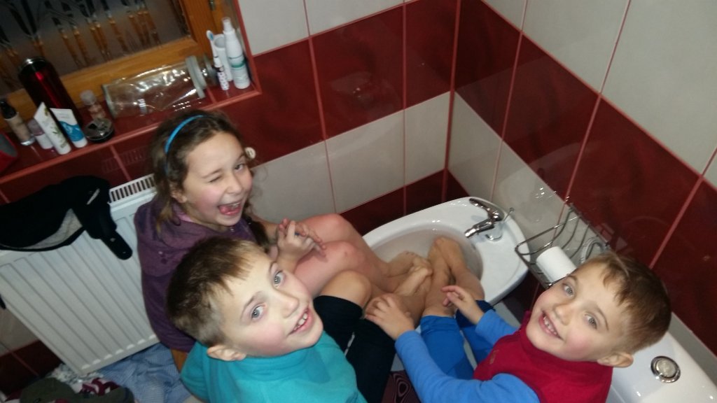 20170107_172054.jpg - Po kiuligu w -18 grzejemy nóżki :)