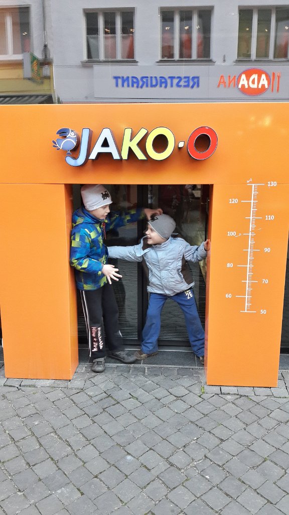 20170429_200913_Richtone(HDR).jpg - Wejście dla mocno nieletnich