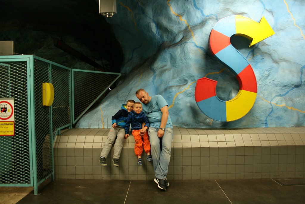 IMG_3743.JPG - Czekamy na metro